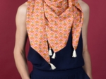 Pom pom scarf shanti