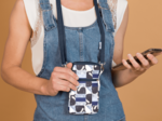 Quilted phone pocket baleino bleu