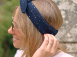 Wire headband retro gaze pois or marine