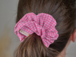 Scrunchie neon pink gingham