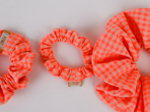 Mini Scrunchie neon orange gingham
