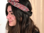 Wire headband retro tapis rouge