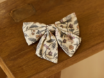Bow tie hair slide rêve de jasmin