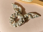 Bunny ear Scrunchie rêve de jasmin