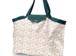 Tote bag with a zip sea side