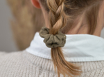 Mini Scrunchie gaze pois or kaki