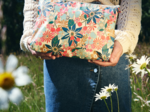 Cosmetic bag with flap cerise en fleur