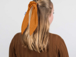 Short tail scrunchie caramel golden straw