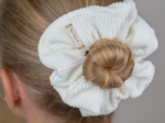 Scrunchie white corduroy