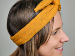 Wire headband retro gaze dentelle ocre