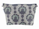 Cosmetic bag with flap lotus vert