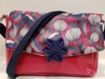 Flap of shoulder bag fuchsia poppy