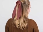Short tail scrunchie gaze pois or rouille