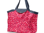 Tote bag with a zip hanami