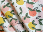Cotton fabric ex2519 white peach round of fruits