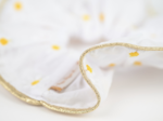 Large Piping Scrunchie white daisies