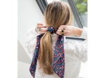 Long tail scrunchie huppette fleurie