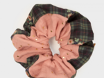 Large Two-Tone Scrunchie tartan fleuri - pink gauze