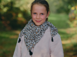 Small pom pom scarf leopard