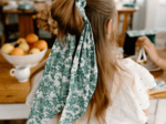 Long tail scrunchie jungle vintage
