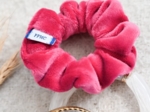 Small scrunchie fuchsia velvet