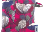 Make-up Remover Glove fuchsia poppy