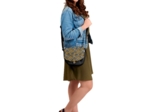 Flap of small shoulder bag hen facet