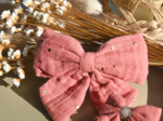 Bow tie hair slide gaze pois or rose blush