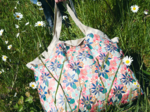 Tote bag with a zip cerise en fleur