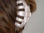 Large Rounded Hair Clip glossy beige