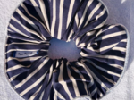 Large Piping Scrunchie striped  ivory navy