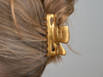 Small Classic Hair Clip lacquered gold