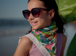 Pom pom scarf fleurs des iles