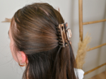 Small Classic Hair Clip marbled mocha