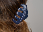 Large Rounded Hair Clip lacquered navy