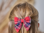 Bow tie hair slide tartan rouge