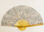 Hand-held fan toile de biche