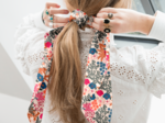 Long tail scrunchie parfum d'antan