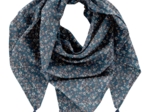 Pom pom scarf paquerette marine