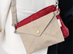 Little envelope clutch golden linen