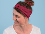Long tail scrunchie gaze pois or grenat