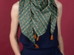 Pom pom scarf eventail or vert