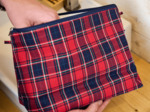 Cosmetic bag with flap tartan rouge