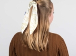 Short tail scrunchie ramage gold