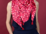Pom pom scarf hanami