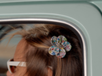 Flower petal hair slide small  mille et une fleurs