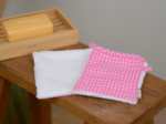 Make-up Remover Glove neon pink gingham
