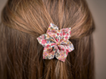 Star flower hairslide porcelaine rosée