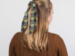 Short tail scrunchie plumes de paon